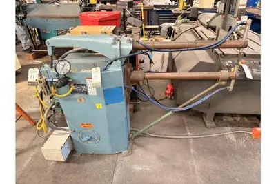 Federal Spot Welder Mdl. RA-3-36 S/N 57W2512 KVA 75