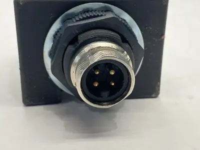 Used Banner Momentary Action Touch Button 28590 Relays & Switches Michigan US | Maverick Industrial Sales #1402115