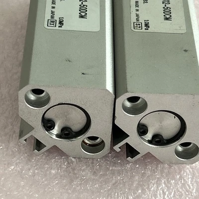 NEW SMC CDQ2B12-50DCM
