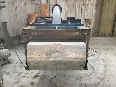 Farrel F270 Pneumatic Hopper