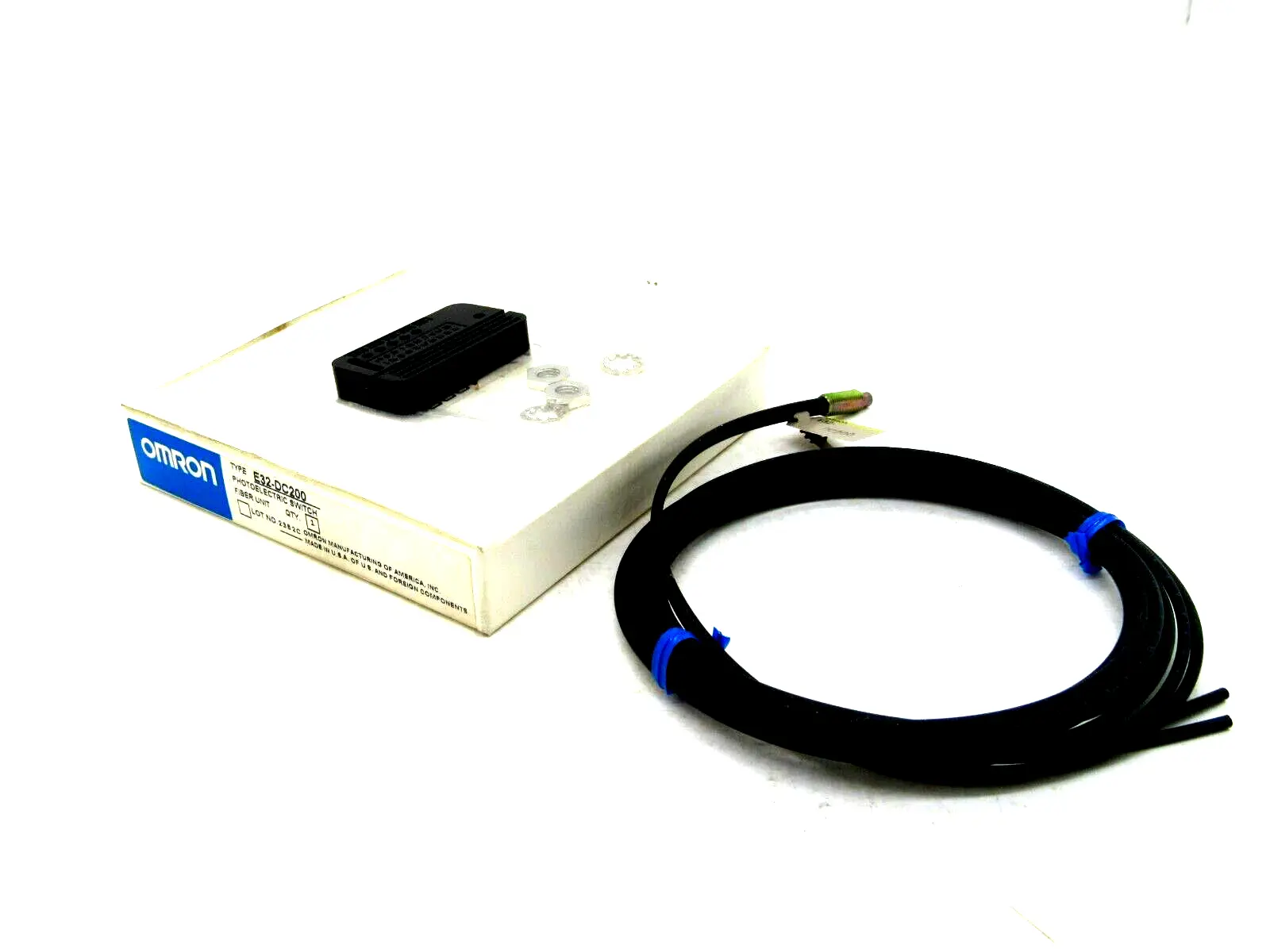 NEW OMRON E32-DC200 PHOTOELECTRIC SWITCH E32DC200