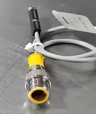 Turck BR-INT-AR7X-0.3M-RS4T W/MTG Screw Proximity Sensor. Loc5E-18