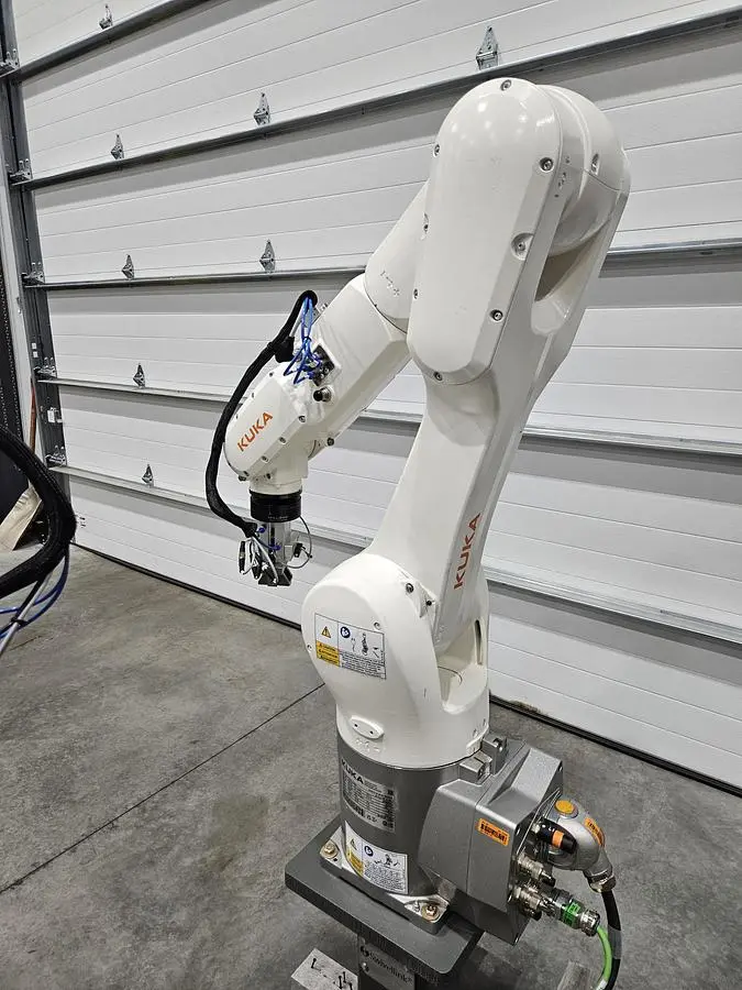 USED 2021 KUKA KR10 R1100