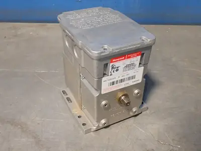 New | in-Stock HONEYWELL M9174C1025 Rotary Actuators Ohio US | HGR 24 #1132235