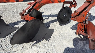 USED MASSEY FERGUSON 345