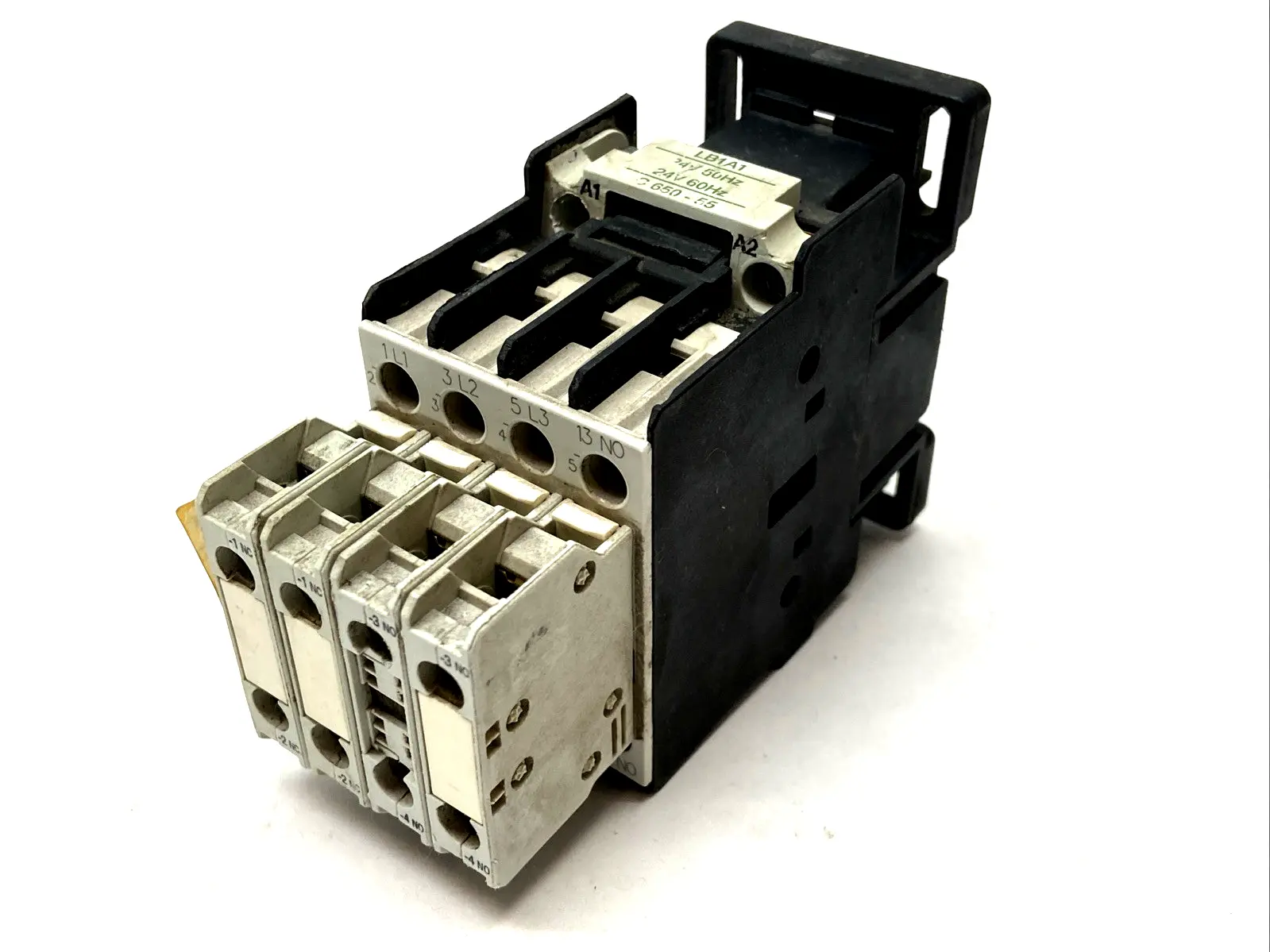 CL00A310T | General Electric  Non-Reversing Contactor w/ BCLF01 Aux Contact - Used