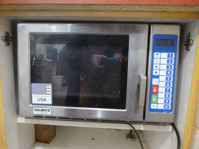 Solwave Commercial Microwave Oven
