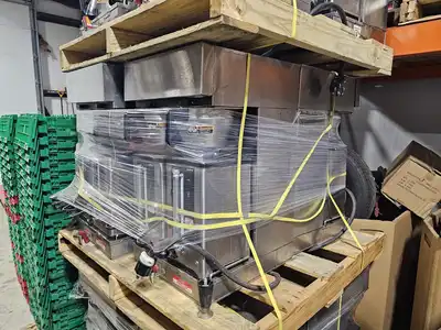 Used Bunn Wholesale lot of 4 Used Bunn 33500 Commercial Dual Soft Heat Coffee Brewers 220V JS Coffee Equipment Illinois US | Falcon Restaurant Supply #1375767