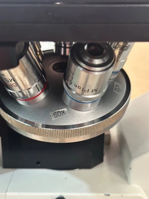 Item# L180 Unitron Versamet 3 Inverted Metallographic Microscope