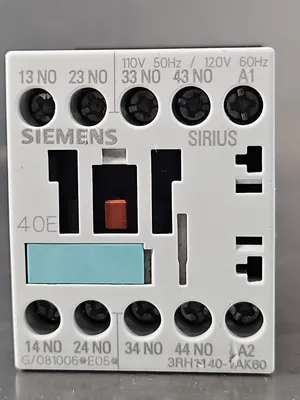 Siemens 3RH1140-1AK60 Contactor 110/120V 50/60Hz loc4D3
