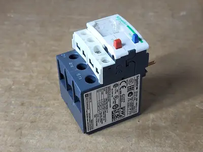 USED SCHNEIDER ELECTRIC LRD07