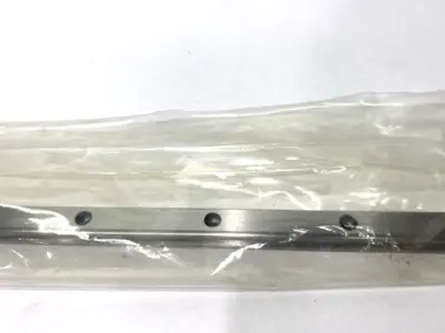 NEW THK LINEAR GUIDE RAIL 15MM WIDTH 640MM LENGTH
