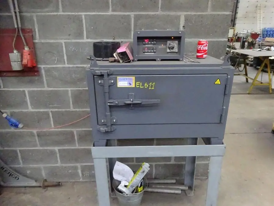 USED FBI FM DRYING OVEN FOR WELDING STICKS
