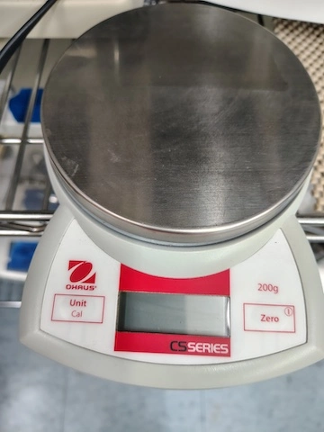 Used OHAUS _UNKNOWN_ Balances California US | Biotech Equipment Sales #1547463