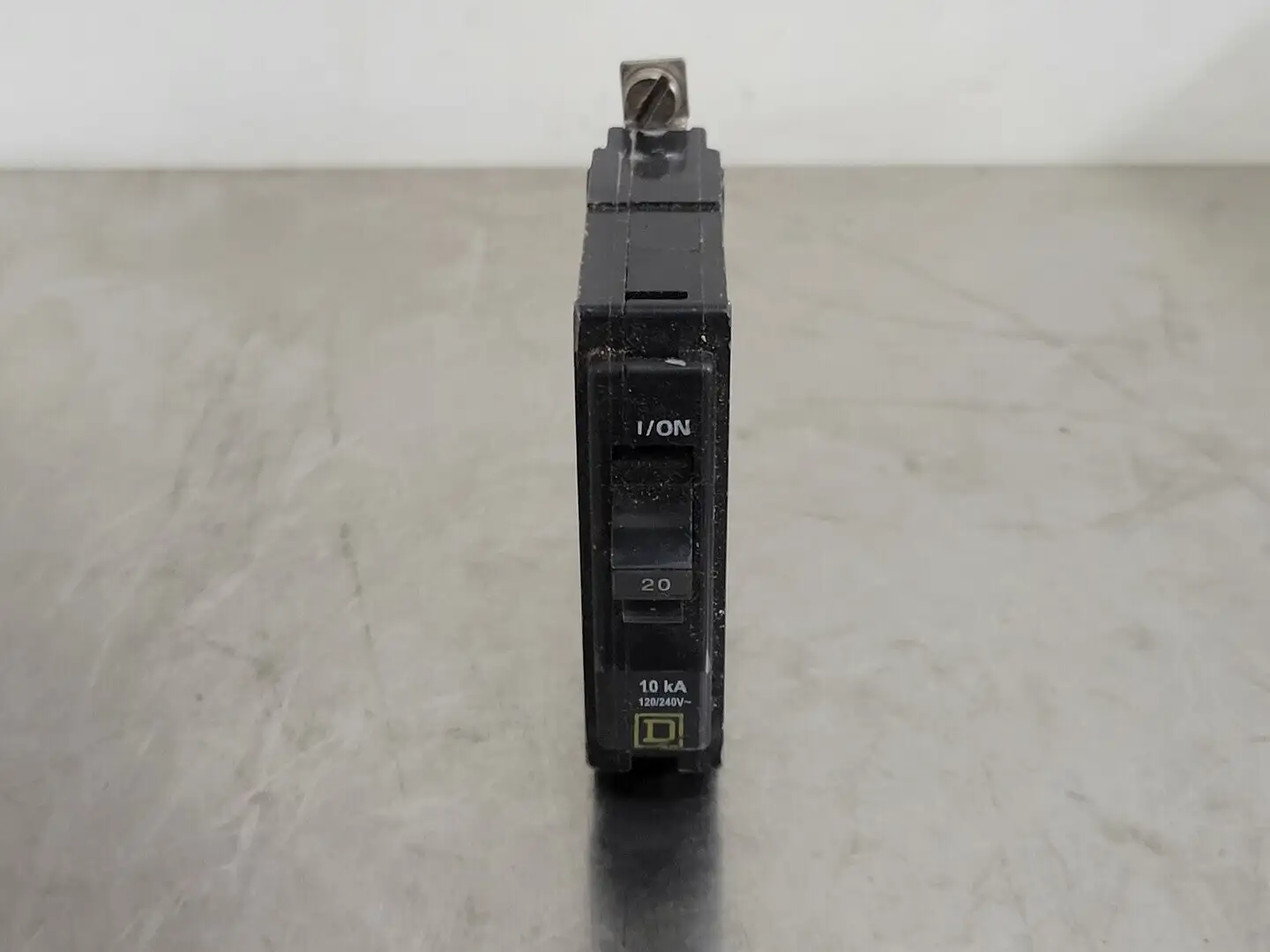 USED SQUARE D QOB120