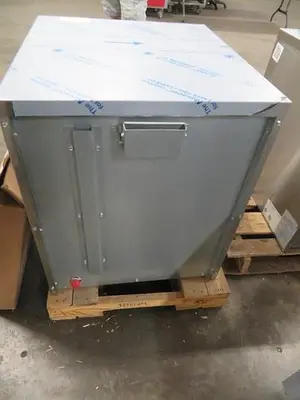 Sierra gas pizza oven - 2 shelves - brand new scratch and dent