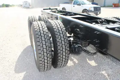 New | in-Stock 2026 MACK GRANITE 64BR Cab Chassis trucks Texas US | Roll Off Truck World #1491868