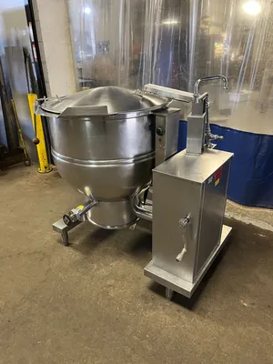 USED GROEN DEE/4T-60