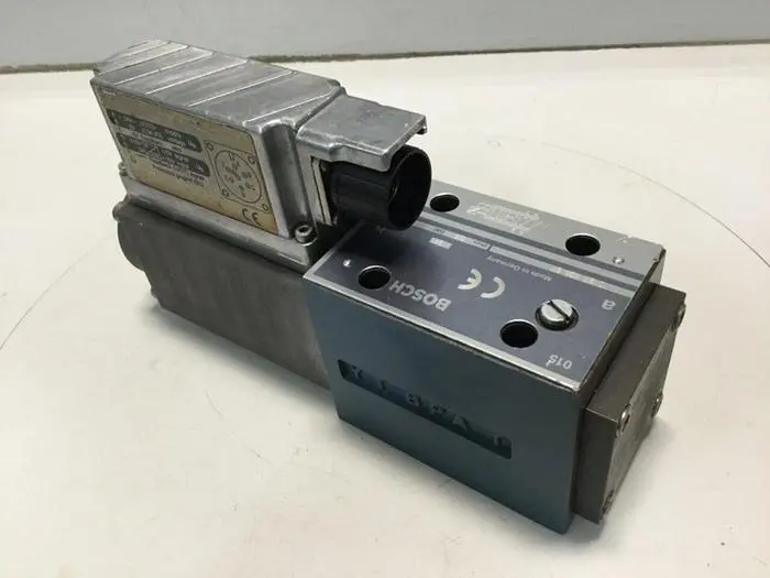 Used BOSCH 0 811 404 811 Valves/Fittings Michigan US | Ideal Machinery #599906