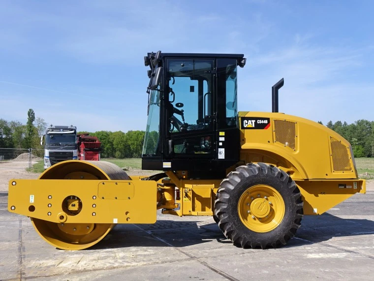 USED 2020 Caterpillar CS44B