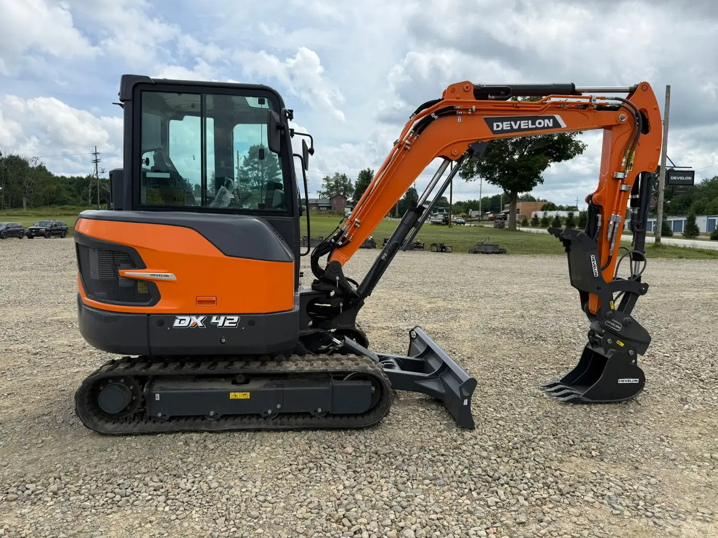 USED 2024 Develon DX42-7