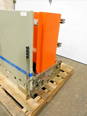 Used GE VB 7.2-500-3 Circuit Breakers Ohio US | Equipment Recovery Corp. #1331717