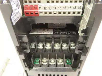 Allen Bradley 25B-D4P0N104 PowerFlex 525 AC Drive 1.5kW 2Hp 480V 3ph FRN 1.003
