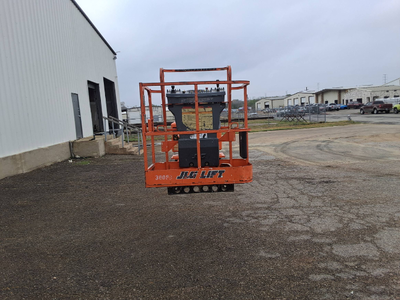 USED 2016 JLG E400AJPN