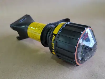 NEW RAYCHEM E-100-L-E
