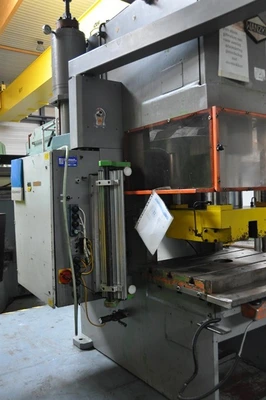 USED WANZKE 100 TON
