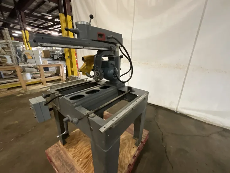 Used _UNKNOWN_ 40-C Woodworking Radial Arm Saws Ohio US | AW Machinery, LLC. #1330296