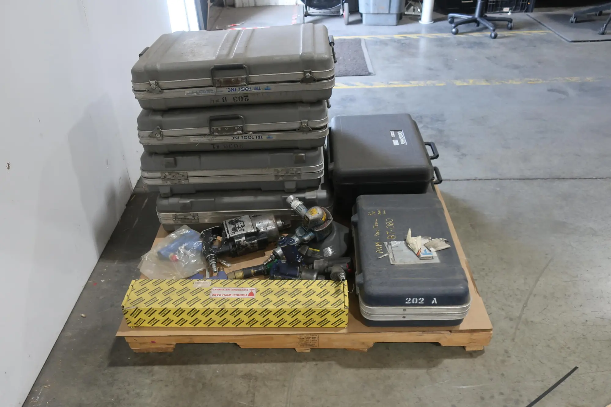 Used _UNKNOWN_ _UNKNOWN_ Air Tools, DC Electrical Tools & Accessories Ohio US | Aucto #1307865