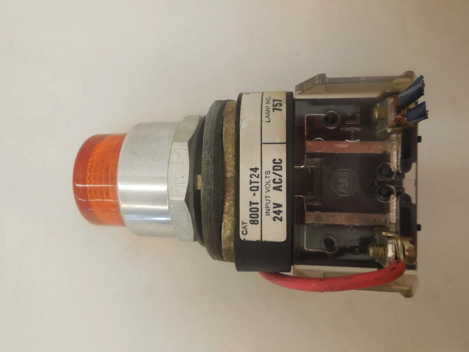 ALLEN BRADLEY 800T-QT24 ORANGE PUSHBUTTON 800TQT24