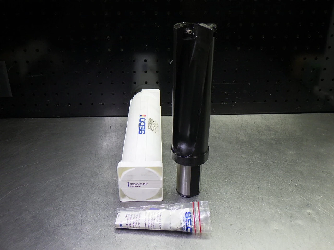 SECO 56mm Coolant Thru Indexable Drill 40mm Shank SD55-56-168-40R7 (LOC1767)