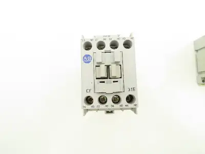 Allen Bradley 700-CF310Z* IEC Control Relay Contactor 24V Coil Lot of 7