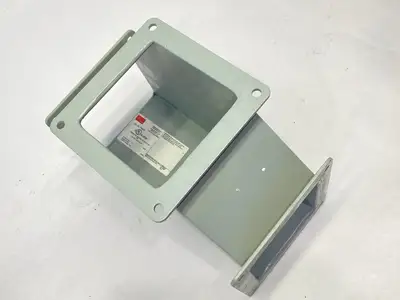 USED HOFFMAN WIREWAY TEE FEED-THROUGH 4" X 4" GRAY STEEL