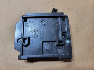 Used SCHNEIDER ELECTRIC CHOM120 Switchgears British Columbia CA | Lenmark #1438659