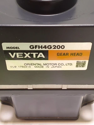 VEXTA AXHM450KC-GFH BRUSHLESS DC MOTOR WITH VEXTA GFH4G200 GEARHEAD