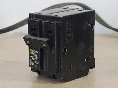 Used SQUARE D HOM230 Switchgears British Columbia CA | Lenmark #241198