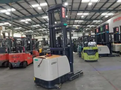 USED 2019 CROWN SP4050-30