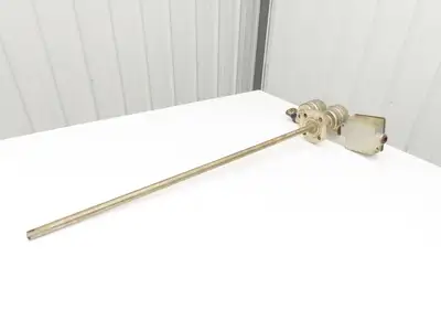 Magnetrol 9A1-A33A-036/961-2DA0-132 Level Controller 1-1/2" Flange 36" Probe