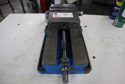 Used KURT WORKHOLDING SOLUTIONS D688 Vises Minnesota US | Machinesused.com #1390019