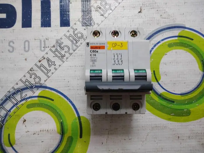 Used MERLIN GERIN C60A MULTI9 C16 Circuit Breakers | SMT Resource #484970