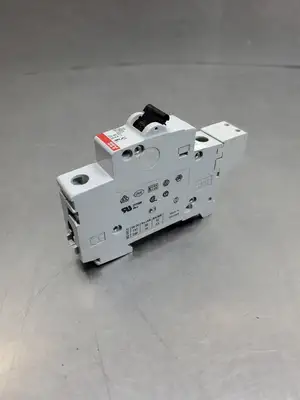 USED ABB S201-C8H10 Circuit Breaker, 1P, 8A, 230/400VAC
