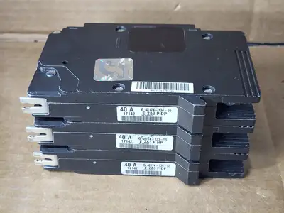 NEW SQUARE D EDB36040