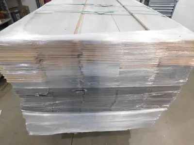 Full Pallet of Laminate Flooring – Mohawk Brand