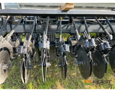 Used CRUSTBUSTER _UNKNOWN_ No-Till Drills Iowa US | Keast Enterprises #1360182