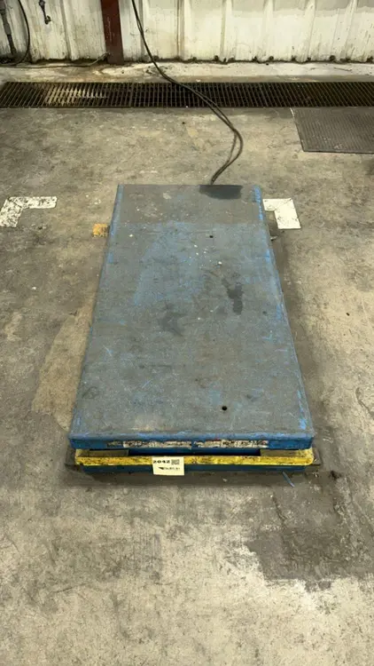 Used BISHAMON _UNKNOWN_ Platform Lifters Ohio US | Yoder Brothers machinery #161743