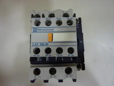 USED TELEMECANIQUE LP1D4011