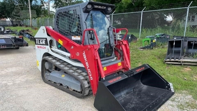 USED 2023 Takeuchi TL6R